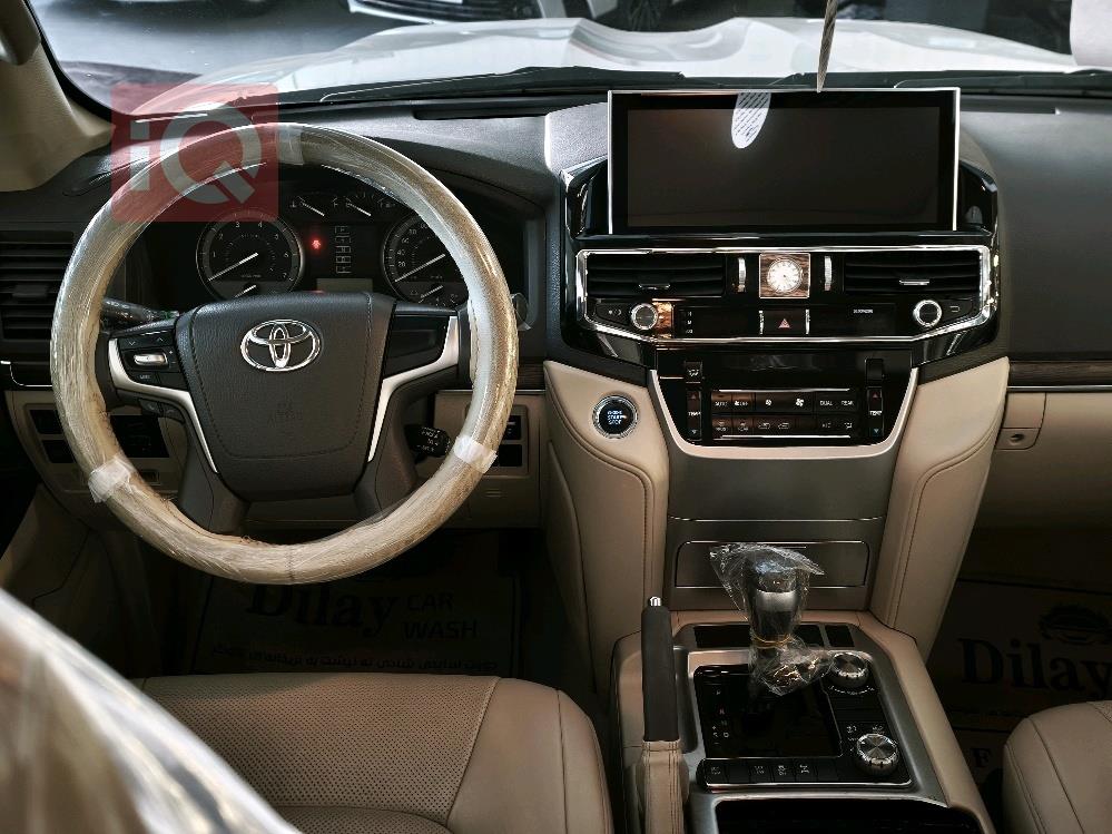 تويوتا لاندكروزر